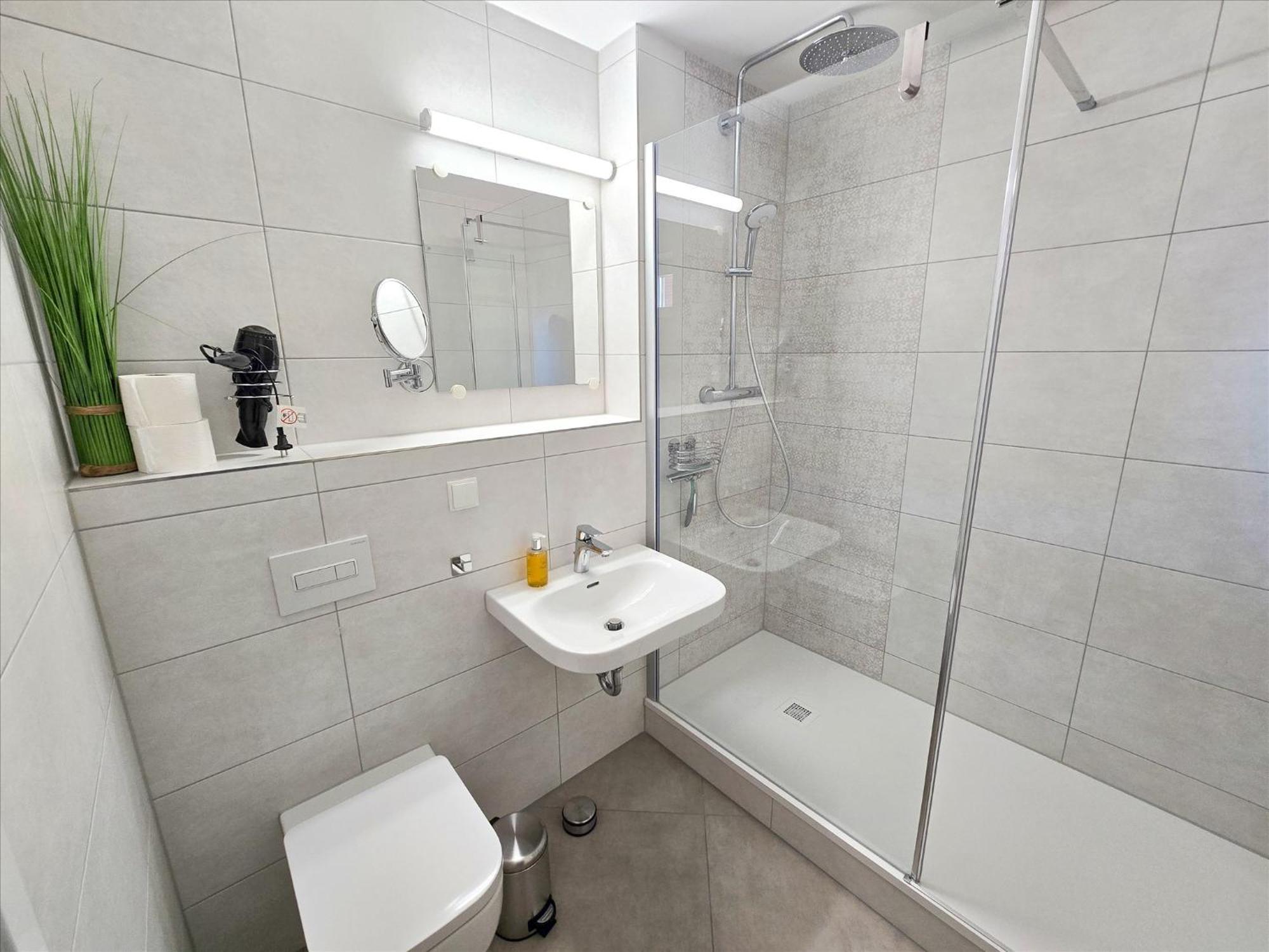 Feriendorf Rugana - Komfort Appartement Mit 1 Schlafzimmer Und Terrasse B47 Dranske Ngoại thất bức ảnh